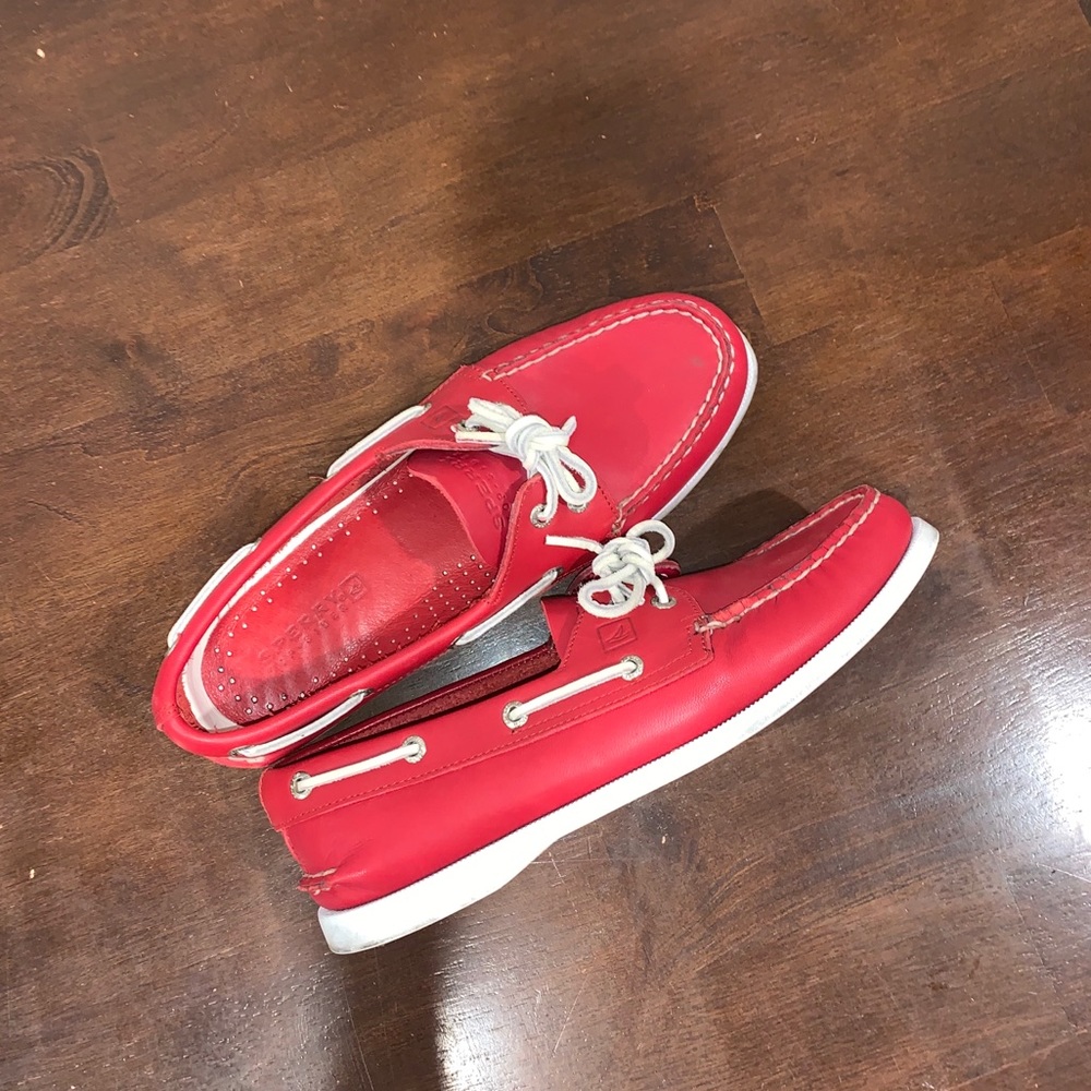 Sperry Women’s 10. Red leather. RARE FIND!